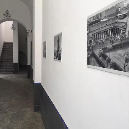 Stone House Sofia * 托雷安农齐亚塔